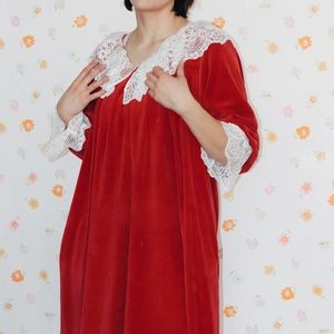 Vintage Floor Length Velvet Night Gown